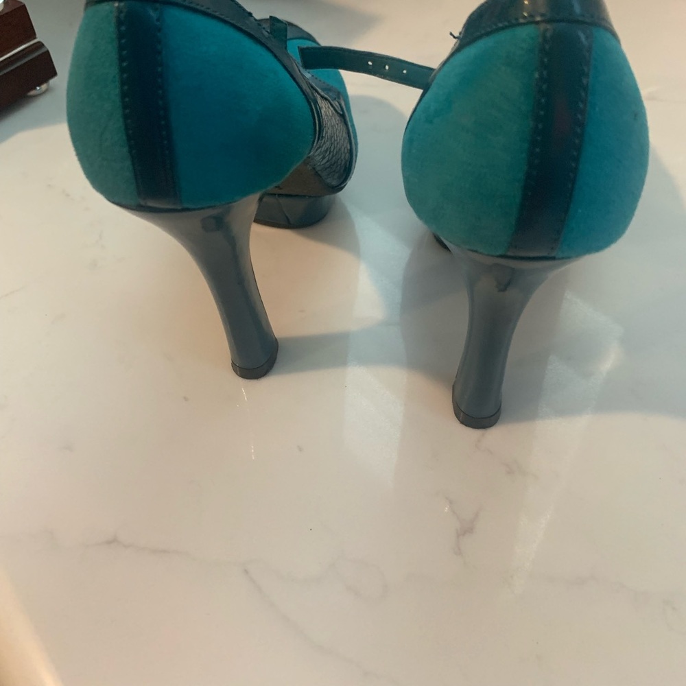 Teal heels size 6 $12